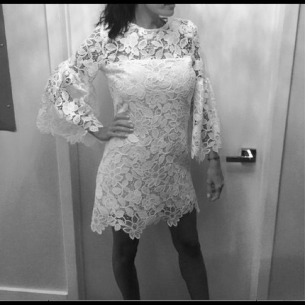 🔥Sales - Alexis Carmel Bell Sleeve Embroidery Dress - Size S